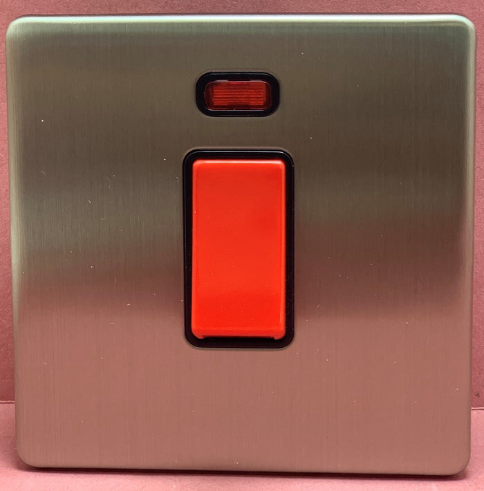 Quadrant Screwless 45A 1 Gang Double Pole Switch with Neon, Single Plate in Chrome - QSS3271SC-B