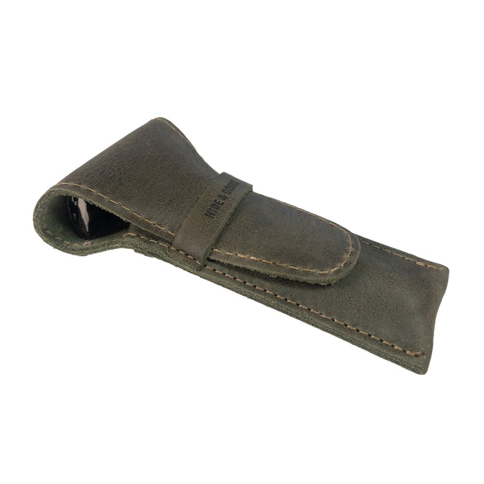 Hide & Drink's Safety Razor Case, a stylish and durable Full Grain Leather accessory ideal for personal care and shaving. Made using traditional methods, this handmade case showcases the artisan craftsmanship of La Antigua Guatemala and Oaxaca Mexico. Perfect for travel, it features practical design elements suitable for any shaving routine.